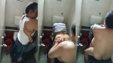 Lover office aunty fucking uncle in toilet