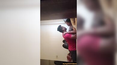 Marathi aunty and young lover in 19 mins sex video