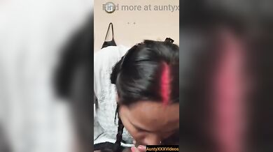 Kamwali aunty lund sucking and gaand showing video