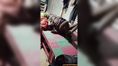 Dehati cheating aunty riding her dirty lover