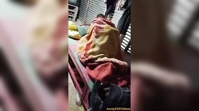 Dehati cheating aunty riding her dirty lover