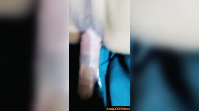 Hyderabadi kamwali aunty taking big cock