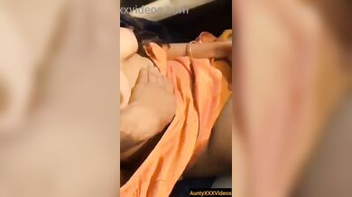 Tamil aunty foreplay with her boss in the car